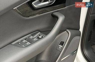 Позашляховик / Кросовер Audi Q7 2018 в Дубні