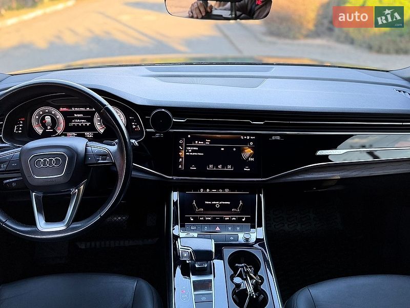 Позашляховик / Кросовер Audi Q7 2021 в Полтаві