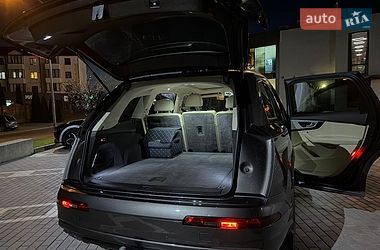 Внедорожник / Кроссовер Audi Q7 2015 в Дубно