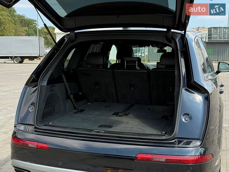 Позашляховик / Кросовер Audi Q7 2017 в Одесі