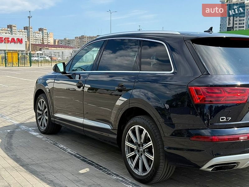 Позашляховик / Кросовер Audi Q7 2017 в Одесі