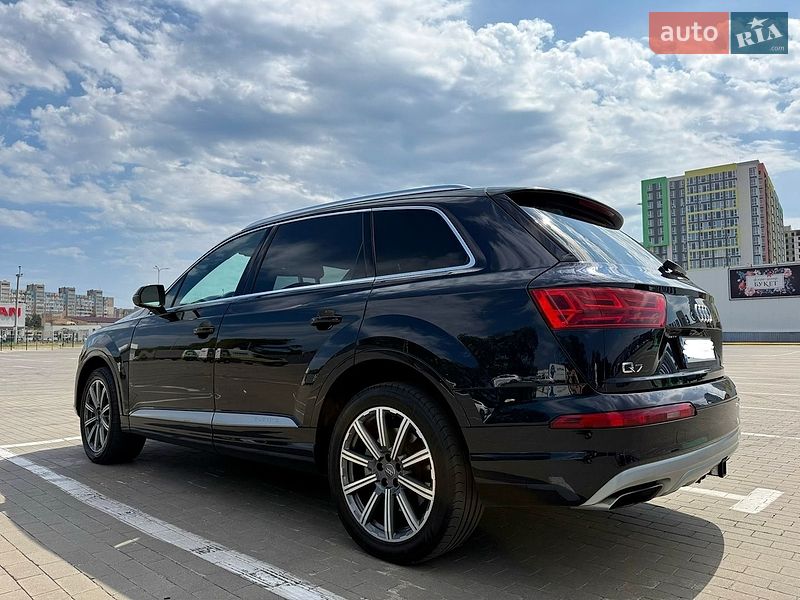 Позашляховик / Кросовер Audi Q7 2017 в Одесі
