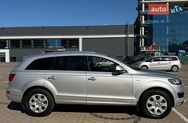 Позашляховик / Кросовер Audi Q7 2010 в Києві
