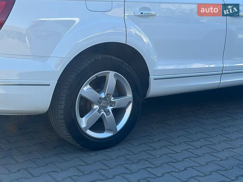 Внедорожник / Кроссовер Audi Q7 2015 в Ивано-Франковске