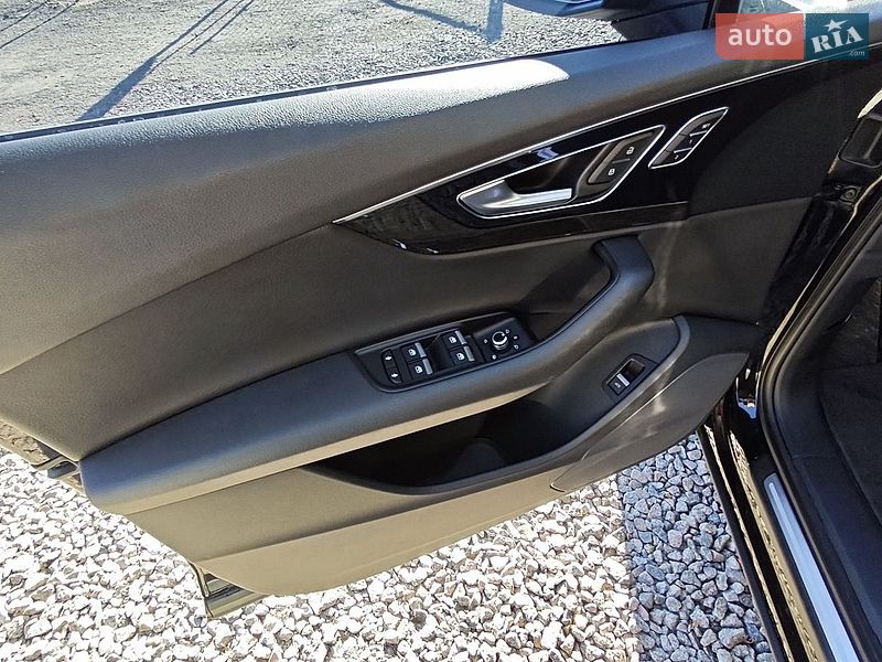 Внедорожник / Кроссовер Audi Q7 2016 в Киеве