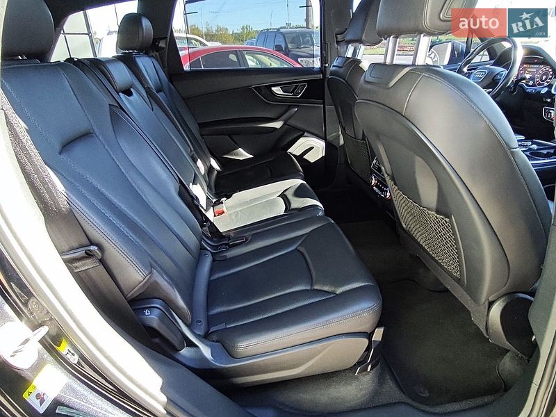 Внедорожник / Кроссовер Audi Q7 2016 в Киеве