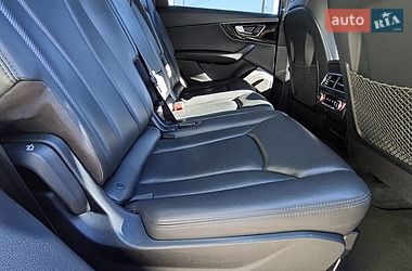 Внедорожник / Кроссовер Audi Q7 2016 в Киеве