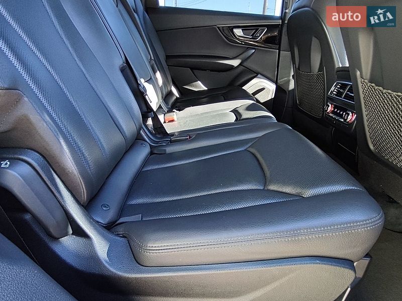 Внедорожник / Кроссовер Audi Q7 2016 в Киеве