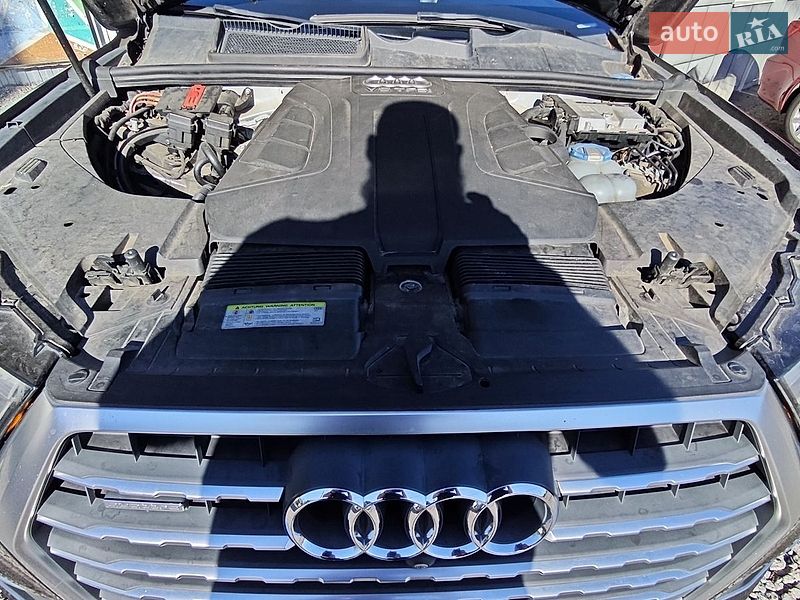 Внедорожник / Кроссовер Audi Q7 2016 в Киеве