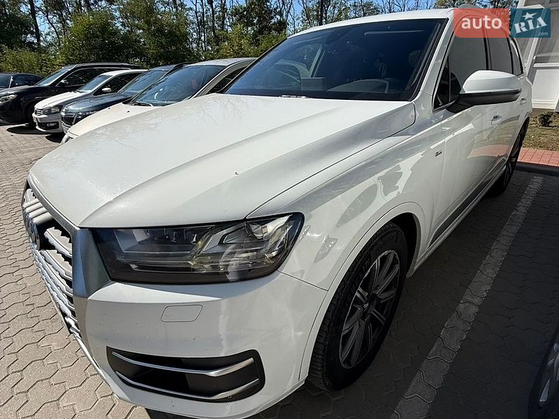 Audi Q7 2016
