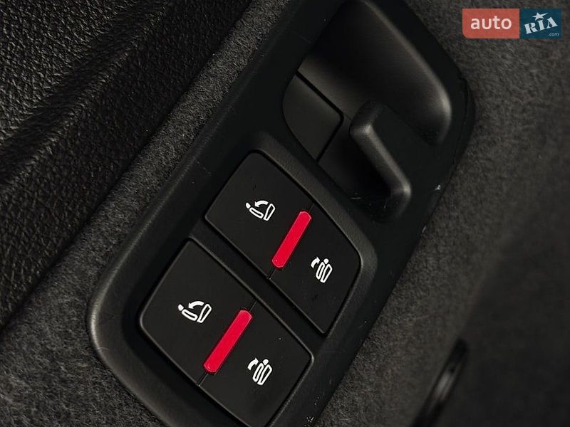 Позашляховик / Кросовер Audi Q7 2016 в Білогородці