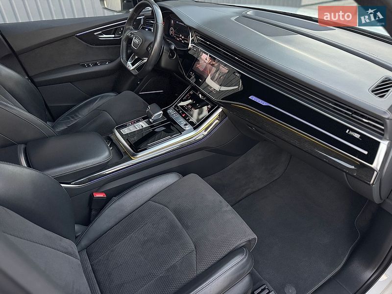 Внедорожник / Кроссовер Audi Q7 2020 в Мукачево