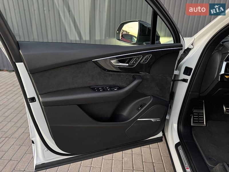 Внедорожник / Кроссовер Audi Q7 2020 в Мукачево