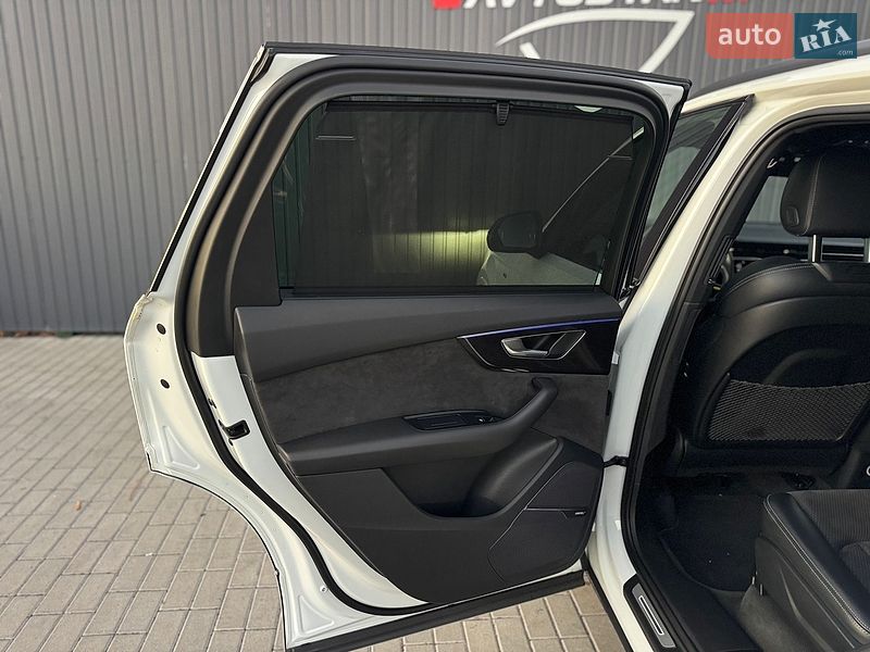Внедорожник / Кроссовер Audi Q7 2020 в Мукачево