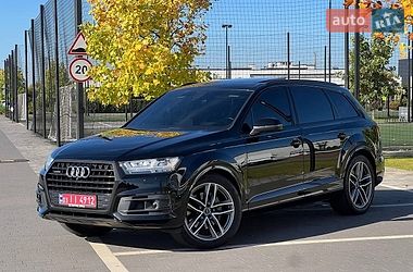 Позашляховик / Кросовер Audi Q7 2018 в Мукачевому