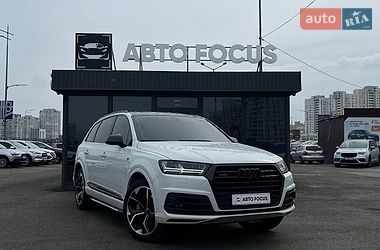 Позашляховик / Кросовер Audi Q7 2017 в Києві