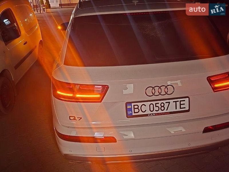 Позашляховик / Кросовер Audi Q7 2018 в Чернівцях