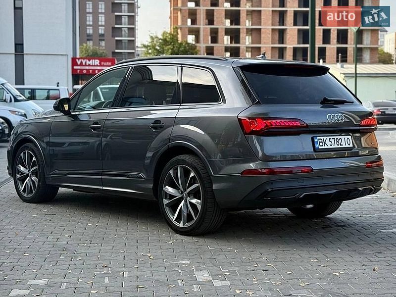 Внедорожник / Кроссовер Audi Q7 2019 в Черновцах
