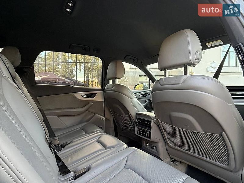 Внедорожник / Кроссовер Audi Q7 2019 в Черновцах