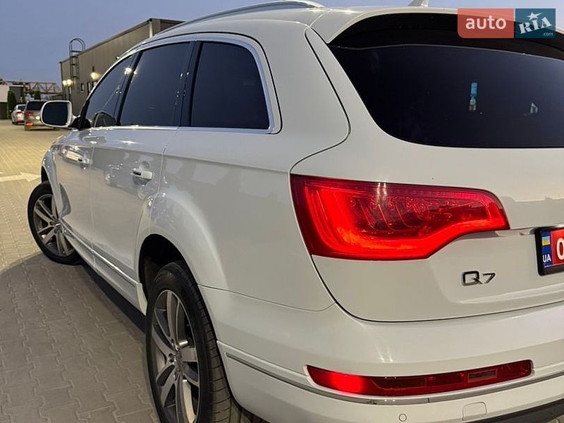 Позашляховик / Кросовер Audi Q7 2013 в Тернополі