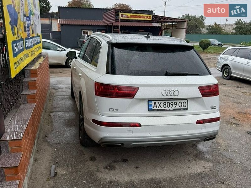 Позашляховик / Кросовер Audi Q7 2016 в Дніпрі фото 11 Позашляховик / Кросовер Audi Q7 2016 в Дніпрі