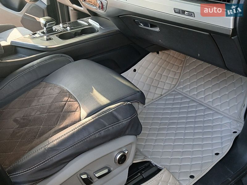 Позашляховик / Кросовер Audi Q7 2017 в Івано-Франківську