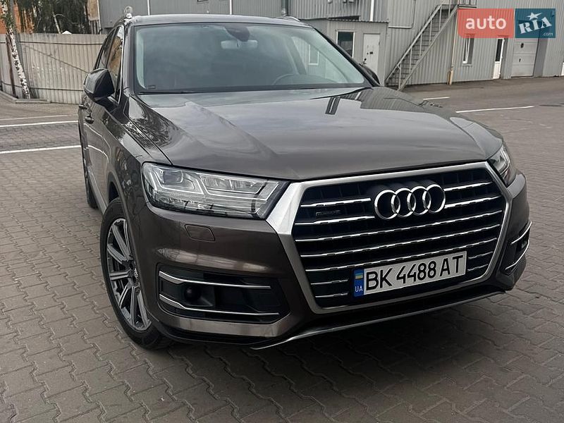 Внедорожник / Кроссовер Audi Q7 2015 в Ровно Внедорожник / Кроссовер Audi Q7 2015 в Ровно