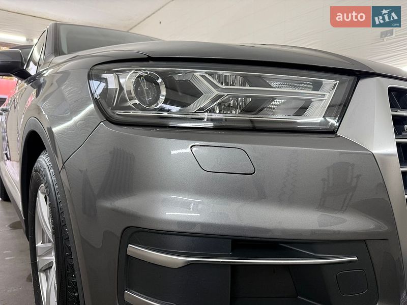 Внедорожник / Кроссовер Audi Q7 2017 в Умани