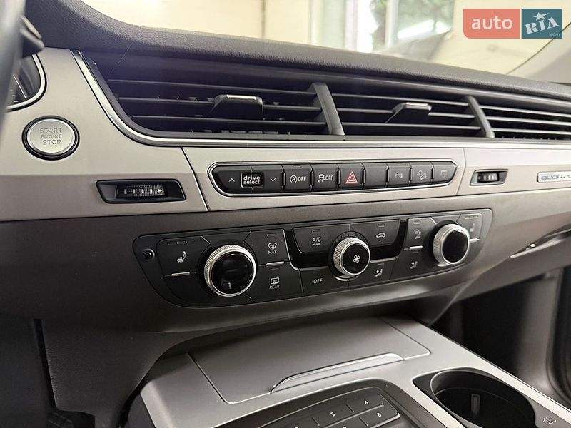 Внедорожник / Кроссовер Audi Q7 2017 в Умани