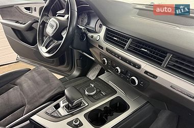 Внедорожник / Кроссовер Audi Q7 2017 в Умани