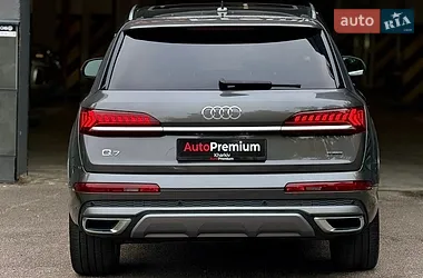 Audi Q7 2021
