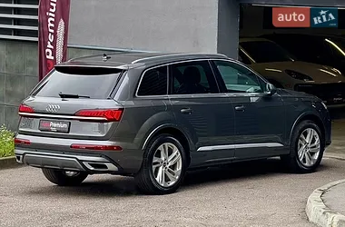 Audi Q7 2021