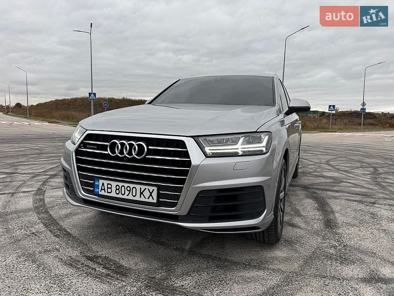 Внедорожник / Кроссовер Audi Q7 2017 в Виннице
