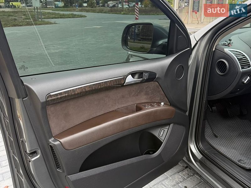 Позашляховик / Кросовер Audi Q7 2015 в Кропивницькому
