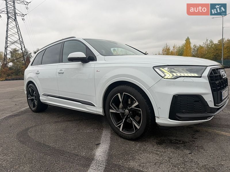 Внедорожник / Кроссовер Audi Q7 2021 в Киеве