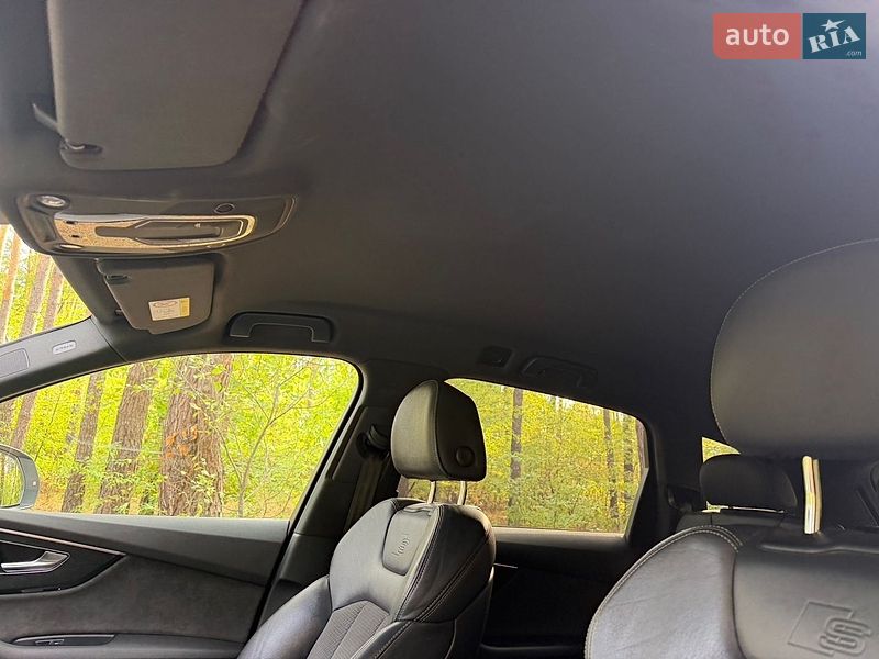 Внедорожник / Кроссовер Audi Q7 2021 в Киеве