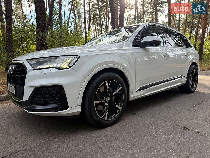Внедорожник / Кроссовер Audi Q7 2021 в Киеве