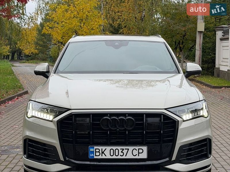 Внедорожник / Кроссовер Audi Q7 2020 в Ровно