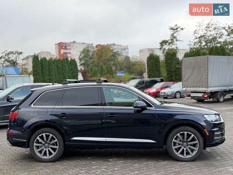 Внедорожник / Кроссовер Audi Q7 2017 в Черновцах