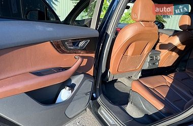 Внедорожник / Кроссовер Audi Q7 2016 в Киеве