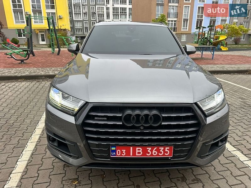 Внедорожник / Кроссовер Audi Q7 2017 в Черновцах