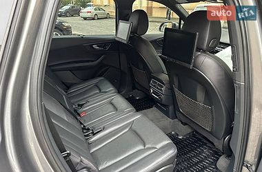 Внедорожник / Кроссовер Audi Q7 2017 в Черновцах