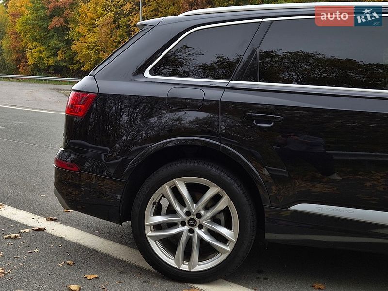 Внедорожник / Кроссовер Audi Q7 2018 в Киеве