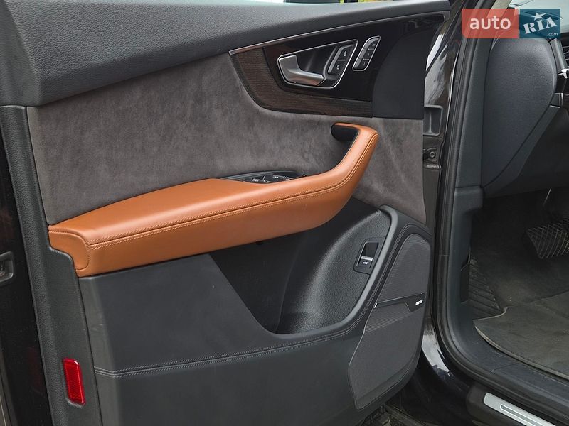 Внедорожник / Кроссовер Audi Q7 2018 в Киеве