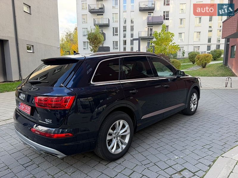 Позашляховик / Кросовер Audi Q7 2017 в Львові