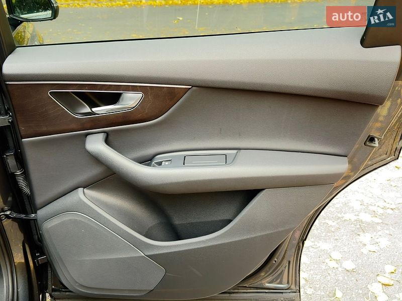 Внедорожник / Кроссовер Audi Q7 2021 в Тернополе