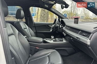 Внедорожник / Кроссовер Audi Q7 2017 в Киеве