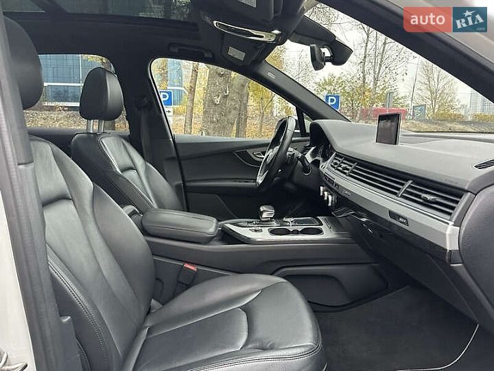Внедорожник / Кроссовер Audi Q7 2017 в Киеве