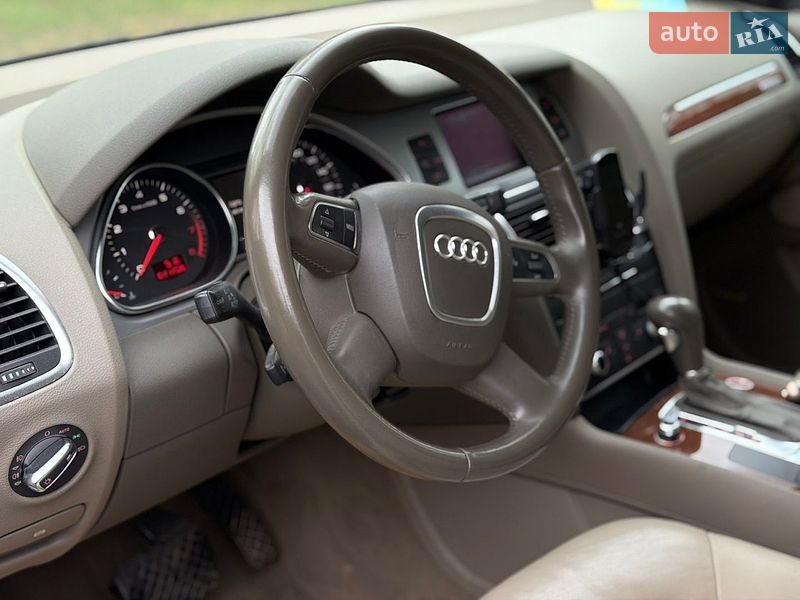 Внедорожник / Кроссовер Audi Q7 2010 в Черкассах