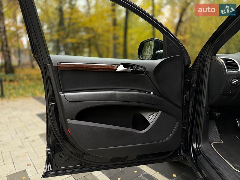 Внедорожник / Кроссовер Audi Q7 2011 в Тернополе